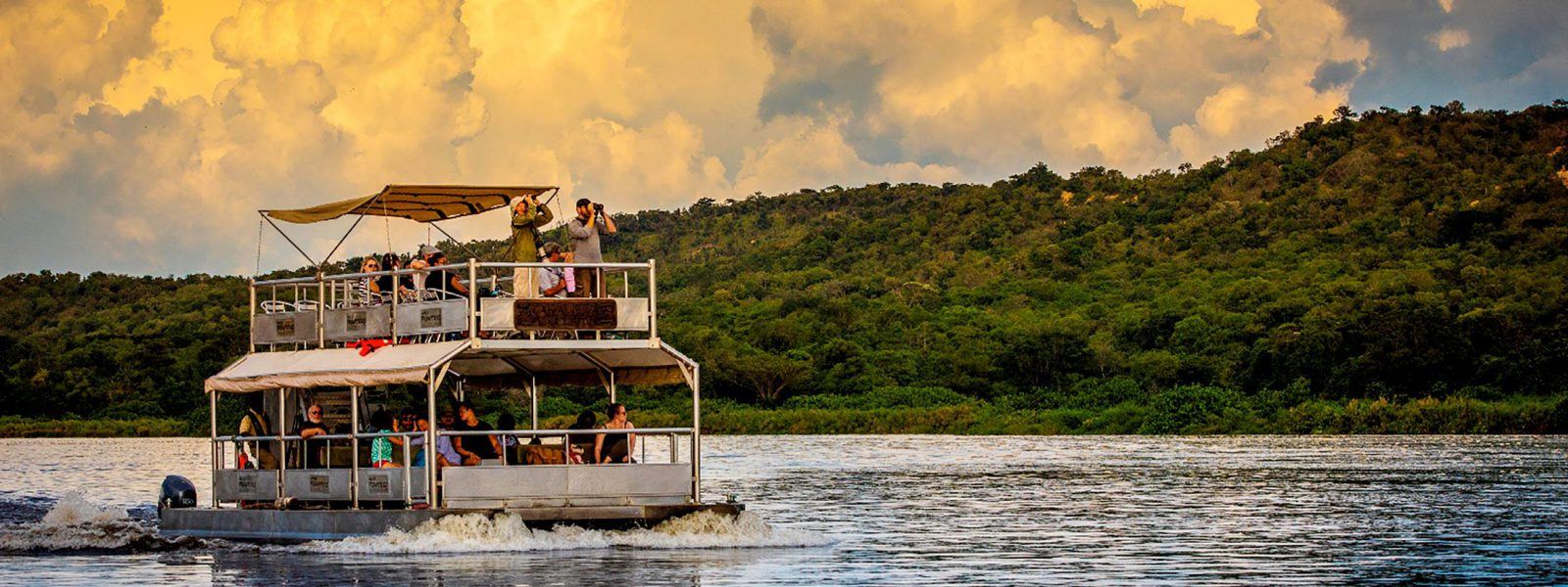 Launch boat cruise on the Nile on a 3 day Murchison Falls safari